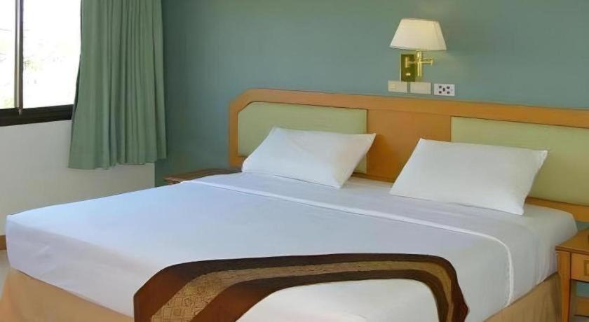 The Park Hotel Паттайя Экстерьер фото